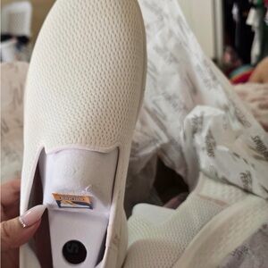 Skechers Women's White Slip-On Sneakers 8